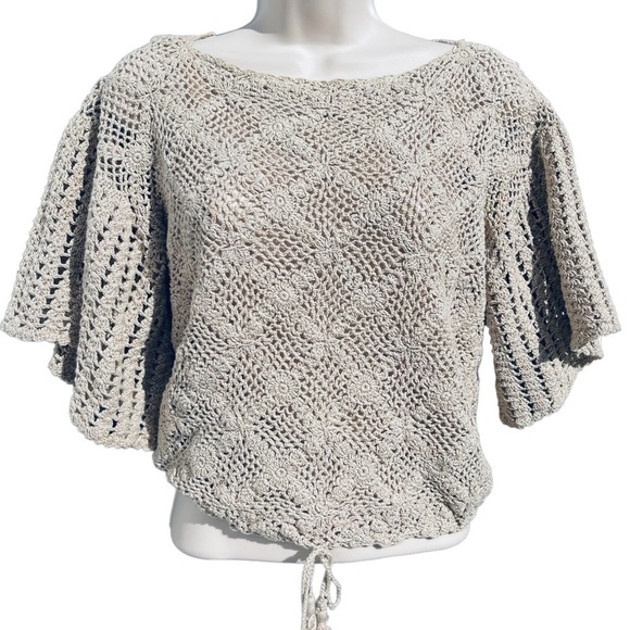 VINTAGE Crochet Boho flutter sleeve crop top with tie bottom size small - Picture 1 of 8